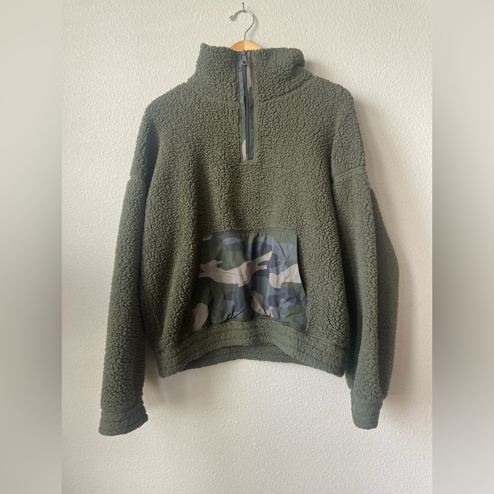 Aerie Offline Green + Camo Sherpa 1/2 Zip